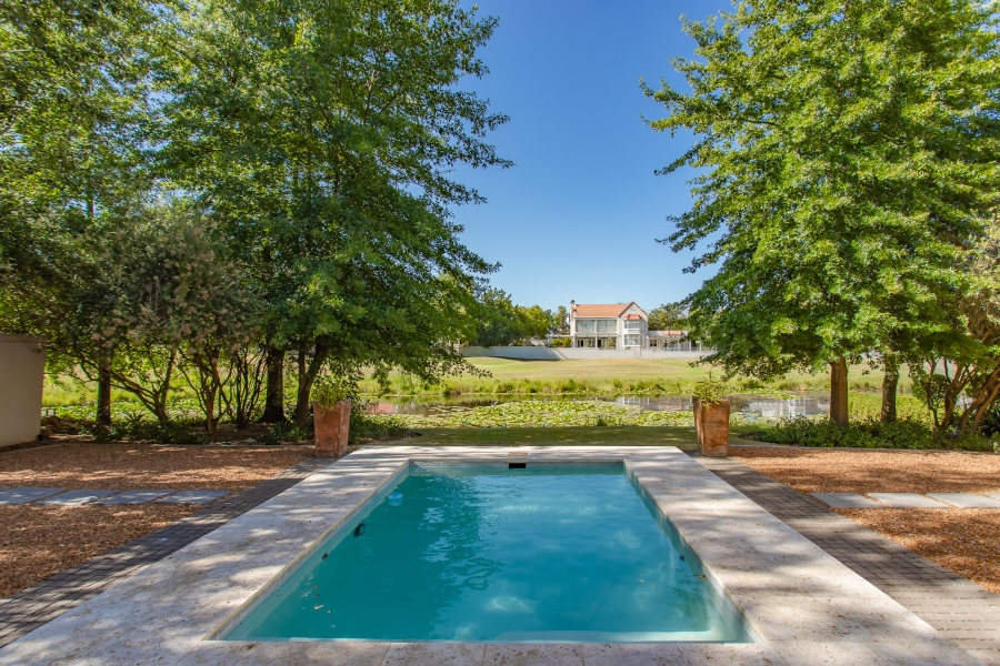 To Let 4 Bedroom Property for Rent in Boschenmeer Golf Country Estate Western Cape